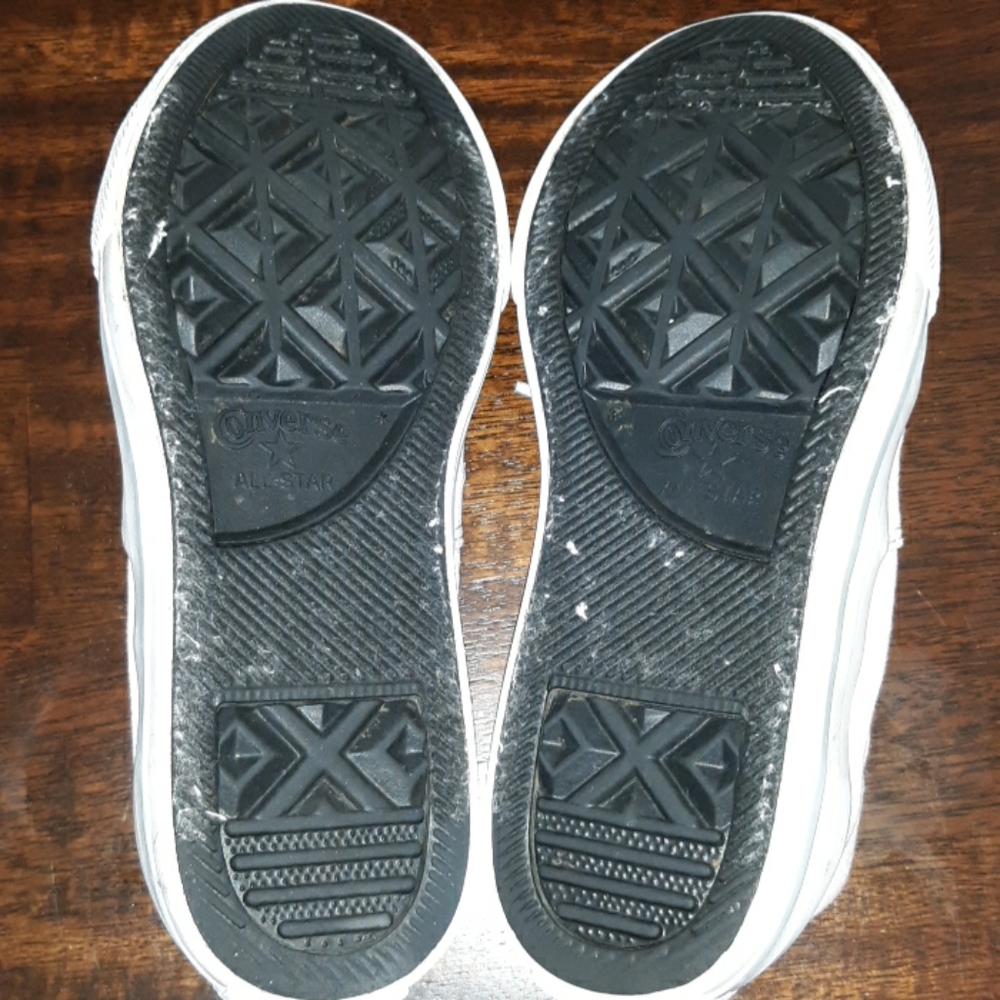 Pink Converse - Picture 5 of 5